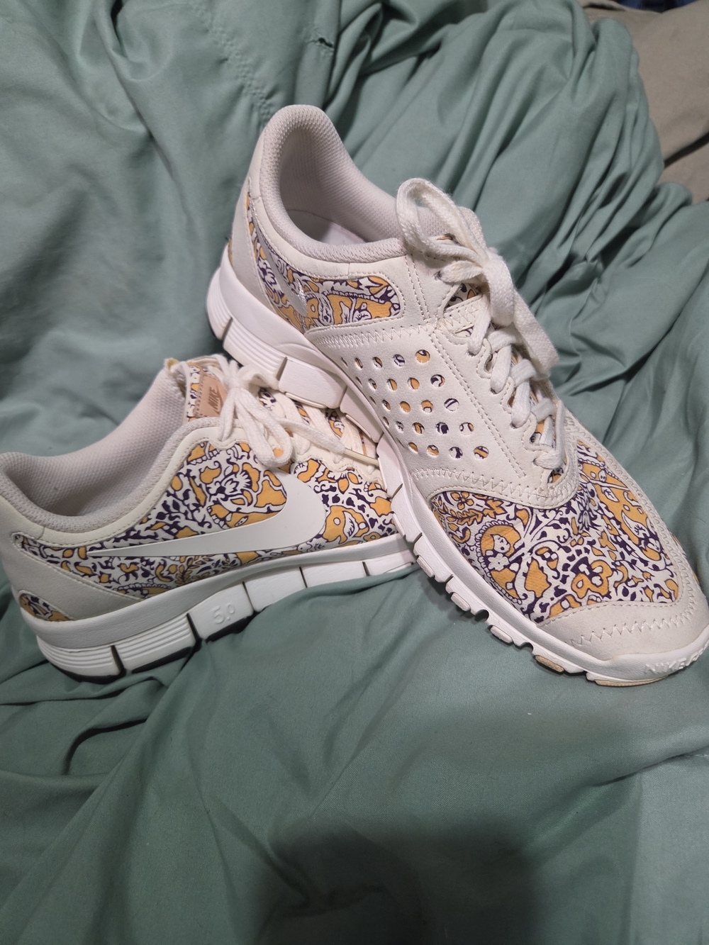 Nike Free 5.0 Liberty London QS Floral Paisley Gold Sail 528709-700 Women's 9